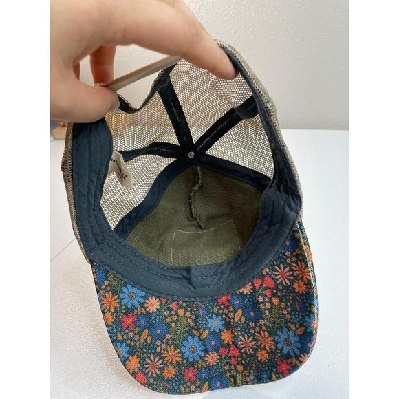 Natural Life Floral Trucker Hat Mesh Back Outdoor Cottagecore Adjustable - Picture 4 of 5